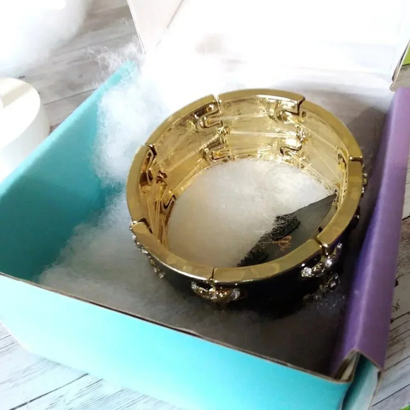 Black & Gold Tone Glam Stretch Bracelet - Picture 7 of 8